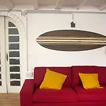 Watermark Surf House Bed & Breakfast *