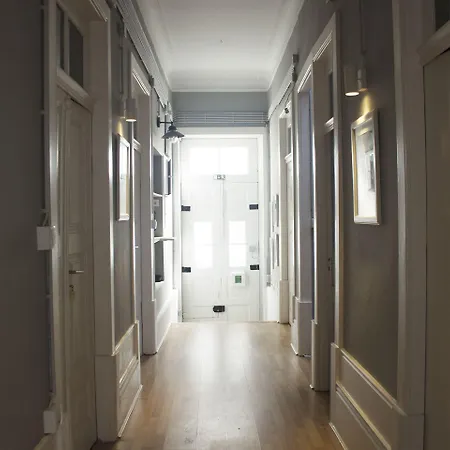 Watermark Surf House Bed & Breakfast