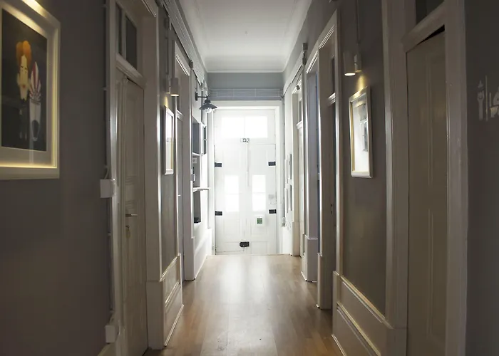 Watermark Surf House Bed & Breakfast