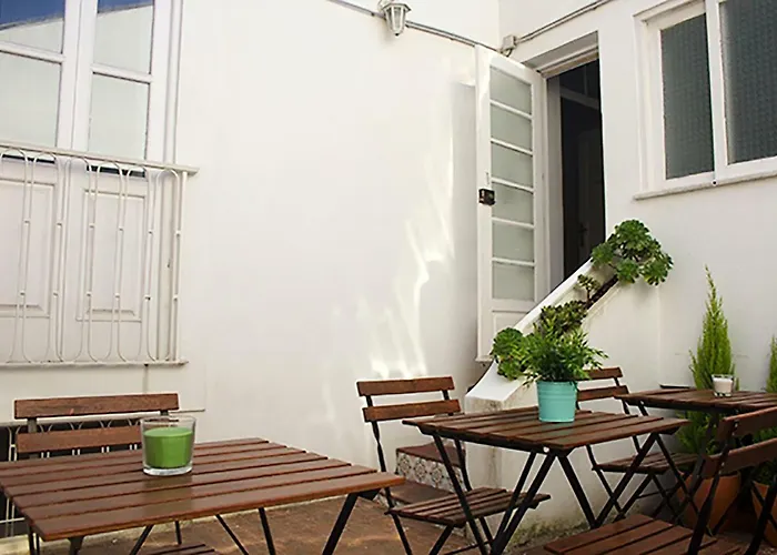 Watermark Surf House Bed & Breakfast