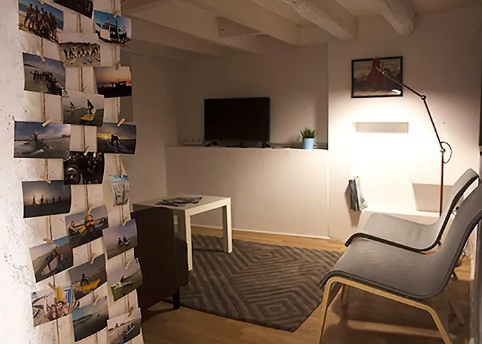 Watermark Surf House Espinho